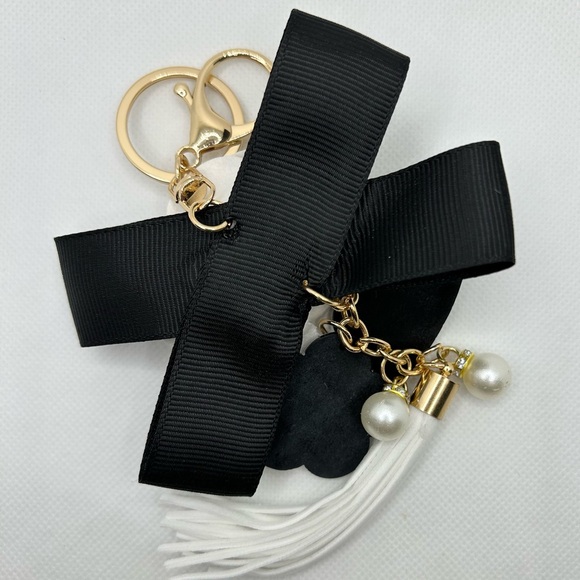 Black & White Camellia Flower Luxe Keychain & Bag Charm - Picture 4 of 4